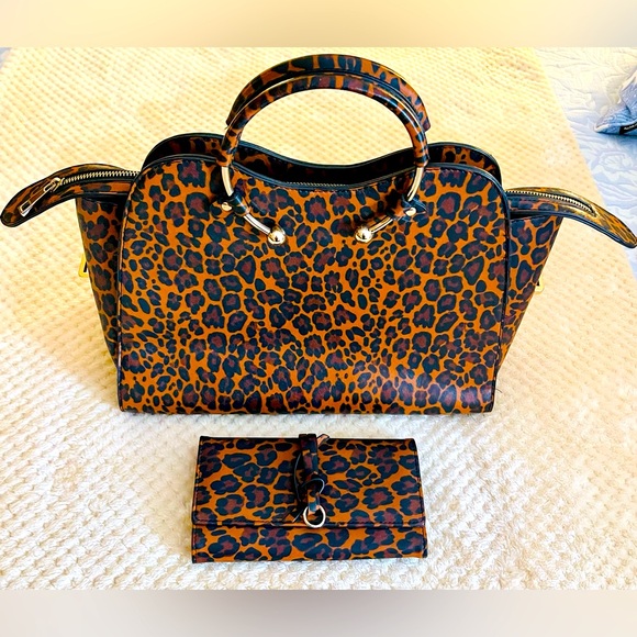 C Est. 1946 Handbags - Women’s “Cato C. Est. 1946” Brown Leopard Print Purse & Matching Wallet NWOT